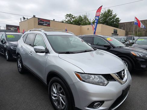 Used 2015 Nissan Rogue SL w/ SL Premium Package AWD/4WD image 2