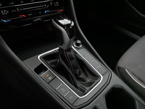 Used 2025 Volkswagen Jetta Sport FWD image 24