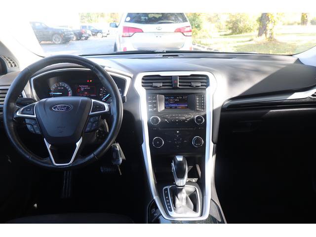 Used 2013 Ford Fusion SE FWD image 8