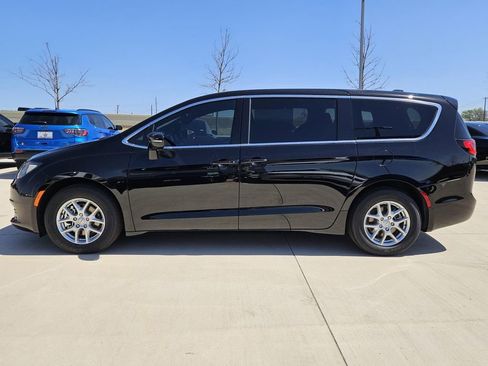 New 2026 Chrysler Voyager LX image 2