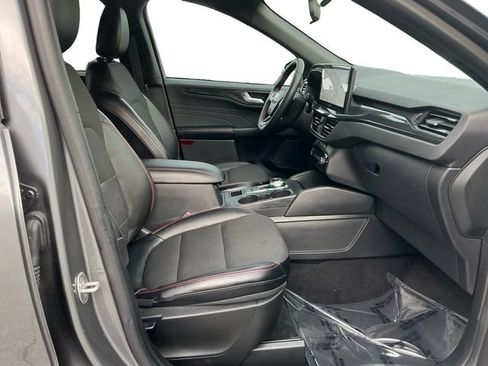 Certified 2023 Ford Escape ST-Line w/ Tech Pack #1 AWD/4WD image 17