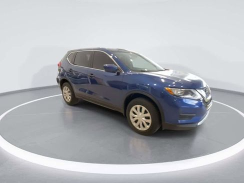Used 2020 Nissan Rogue S AWD/4WD image 2