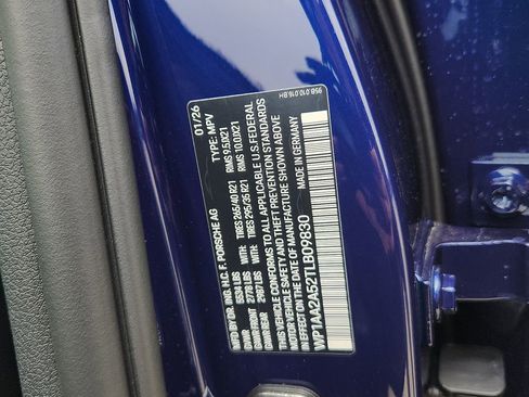 New 2026 Porsche Macan image 26