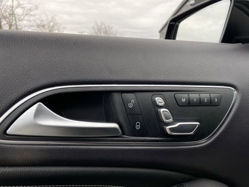 Used 2019 Mercedes-Benz GLA 250 250 image 26