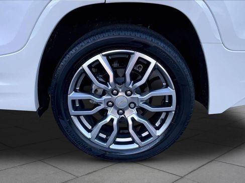 Used 2022 GMC Terrain Denali w/ Denali Premium Package image 10