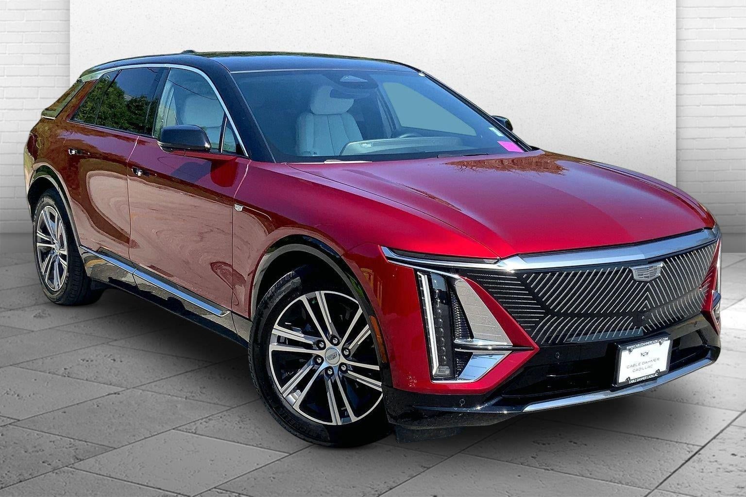 Certified 2024 Cadillac Lyriq Luxury AWD/4WD image 6