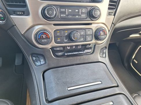 Used 2020 GMC Yukon XL Denali w/ Denali Premium Package RWD image 17