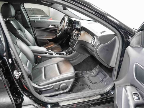 Used 2016 Mercedes-Benz GLA 250 image 16