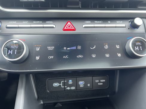 New 2025 Hyundai Sonata Limited image 25