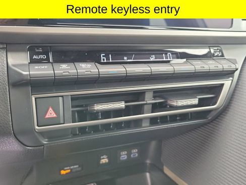 Used 2026 Toyota Camry SE FWD image 16