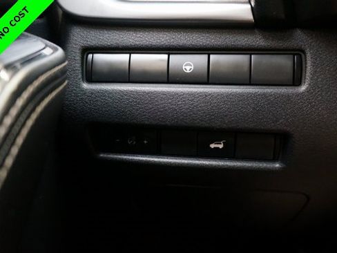 Used 2022 Nissan Rogue SV w/ SV Premium Package image 26