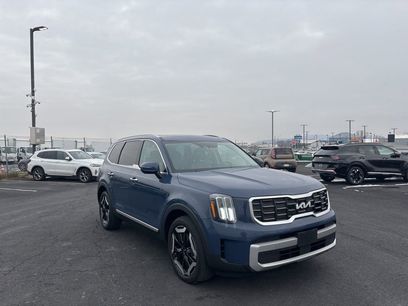 Used 2023 Kia Telluride S w/ S Sunroof Package
