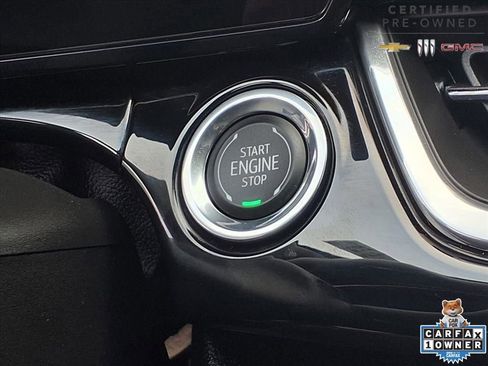 Certified 2025 Chevrolet Trax RS w/ Driver Confidence Package image 9