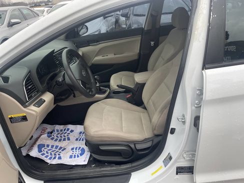 Used 2017 Hyundai Elantra SE image 10