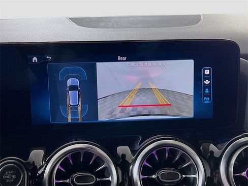 New 2025 Mercedes-Benz GLA 250 4MATIC image 17