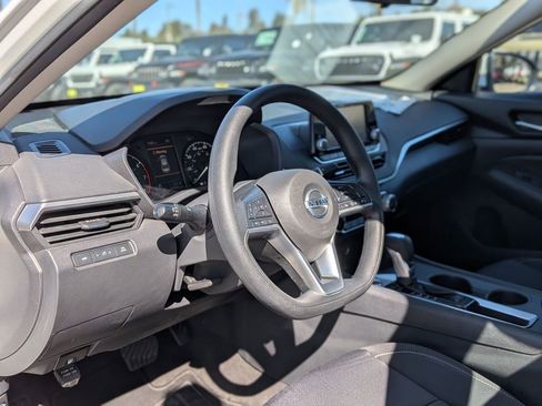 Used 2022 Nissan Altima 2.5 S image 11