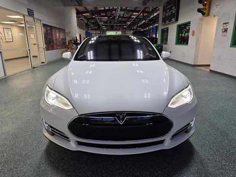 Used 2012 Tesla Model S Signature Performance RWD image 3