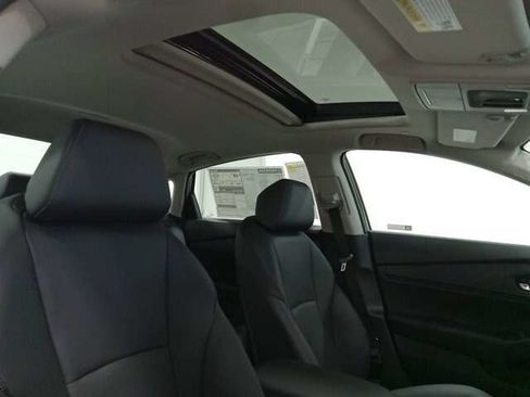 Used 2023 Honda Accord EX-L image 12