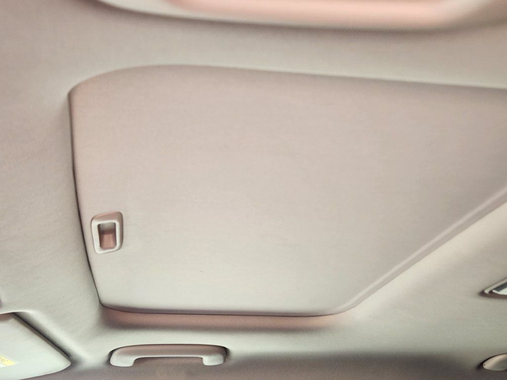Certified 2024 Kia Soul GT-Line FWD image 31