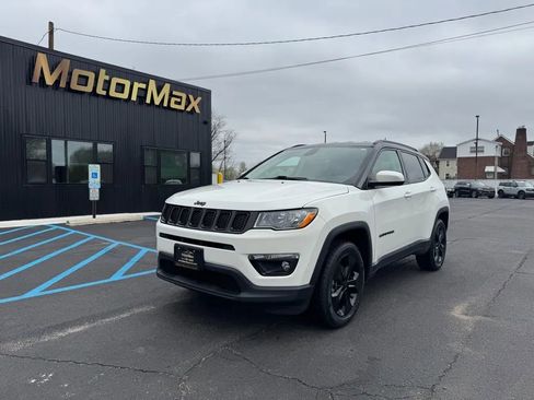 Used 2018 Jeep Compass Latitude w/ Popular Equipment Group image 1