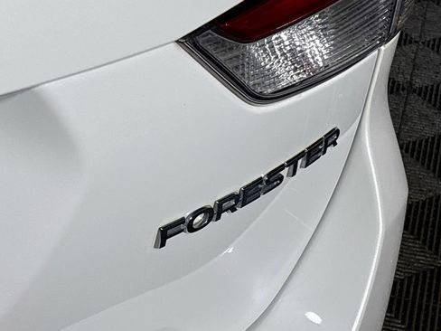Used 2024 Subaru Forester Premium image 24