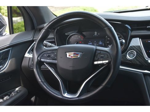 Used 2020 Cadillac XT6 Premium Luxury AWD/4WD image 18
