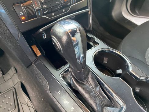 Used 2019 Ford Explorer XLT w/ Equipment Group 201A FWD image 35