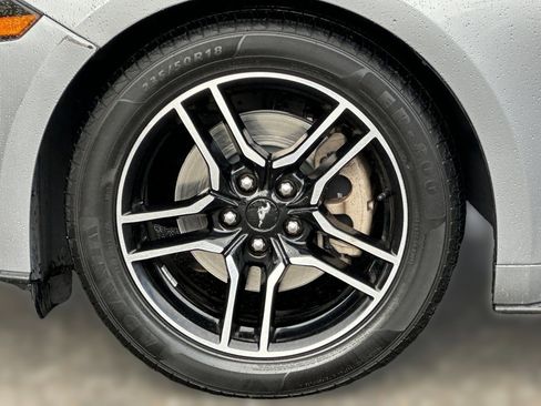 Used 2020 Ford Mustang Premium image 11