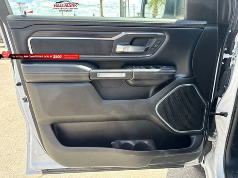 Used 2025 RAM 1500 Laramie AWD/4WD image 13