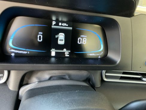 New 2026 Hyundai Elantra SE FWD image 11
