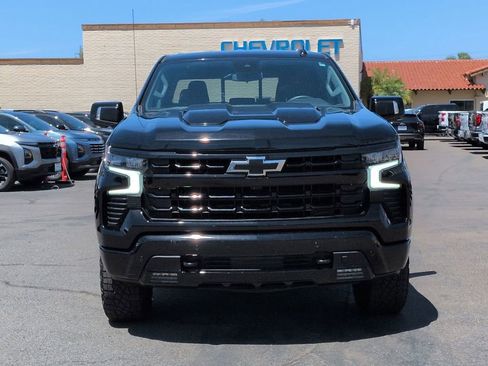 Used 2024 Chevrolet Silverado 1500 LT Trail Boss w/ LT Trail Boss Premium Package AWD/4WD image 3