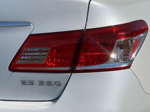 Used 2011 Lexus ES 350 FWD image 32