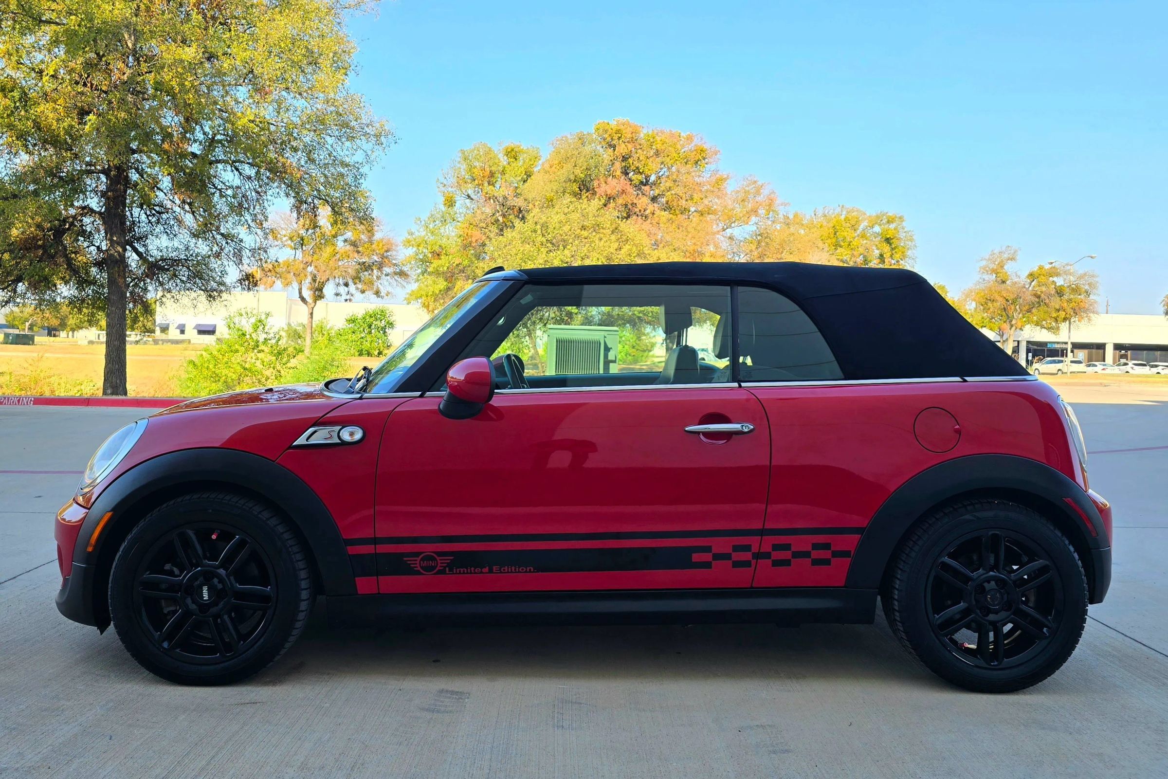Used 2015 MINI Cooper S FWD image 11