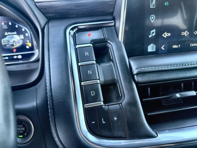 Used 2024 Chevrolet Suburban Z71 AWD/4WD image 19