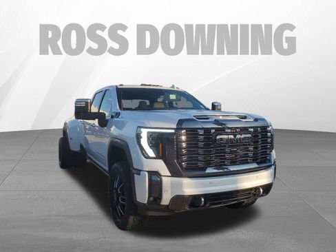 Used 2024 GMC Sierra 3500 Denali Ultimate image 3