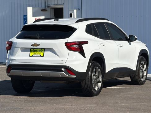 Used 2025 Chevrolet Trax LT w/ Driver Confidence Package FWD image 4