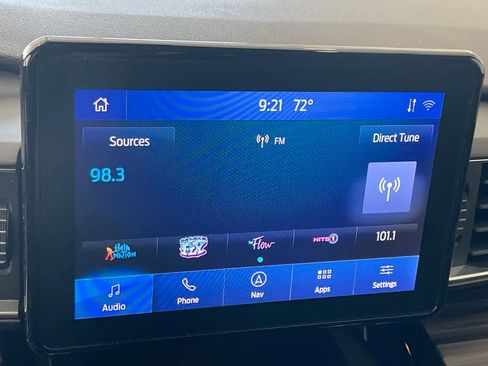 Used 2023 Ford Explorer Limited image 16