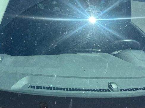 Used 2024 Hyundai Venue Limited FWD image 24