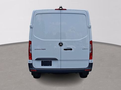 Used 2025 Mercedes-Benz Sprinter 2500 image 6