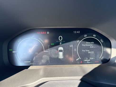 Used 2024 Toyota RAV4 Limited image 25