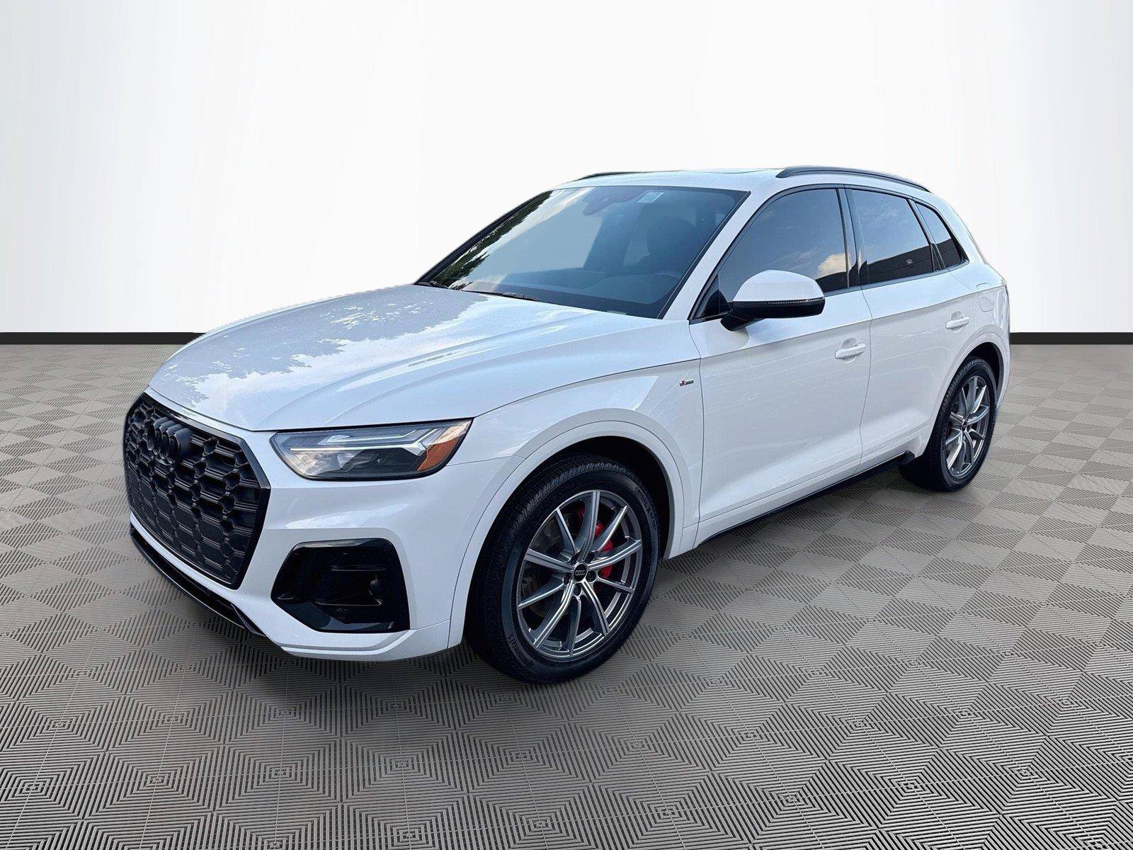 Used 2024 Audi Q5 e Premium Plus AWD/4WD image 3