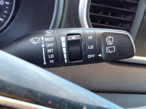 Used 2020 Kia Sportage LX image 33