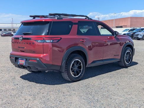 Used 2025 Nissan Pathfinder Rock Creek AWD/4WD image 5