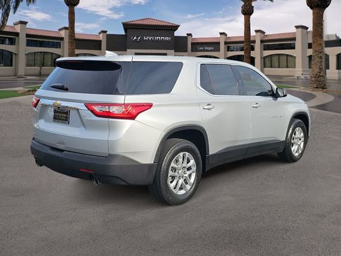 Used 2021 Chevrolet Traverse LS w/ LPO, Cargo Package FWD image 8
