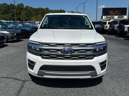 Used 2023 Ford Expedition Platinum RWD image 2