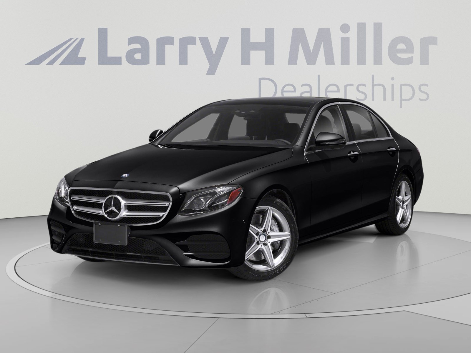 Used 2018 Mercedes-Benz E 300 4MATIC image 1
