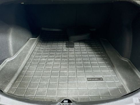 Used 2018 Tesla Model 3 Long Range image 28