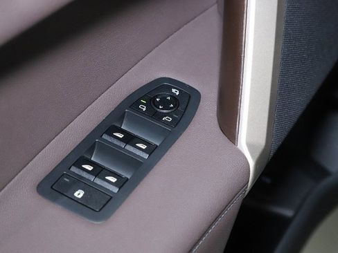 Certified 2025 BMW iX xDrive50 w/ Premium Package image 17