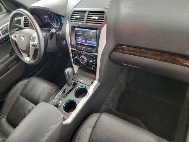 Used 2014 Ford Explorer Limited w/ Equipment Group 301A AWD/4WD image 19