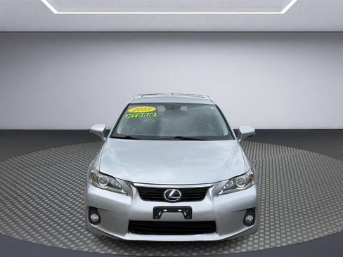 Used 2013 Lexus CT 200h Base 4dr Hatchback image 2